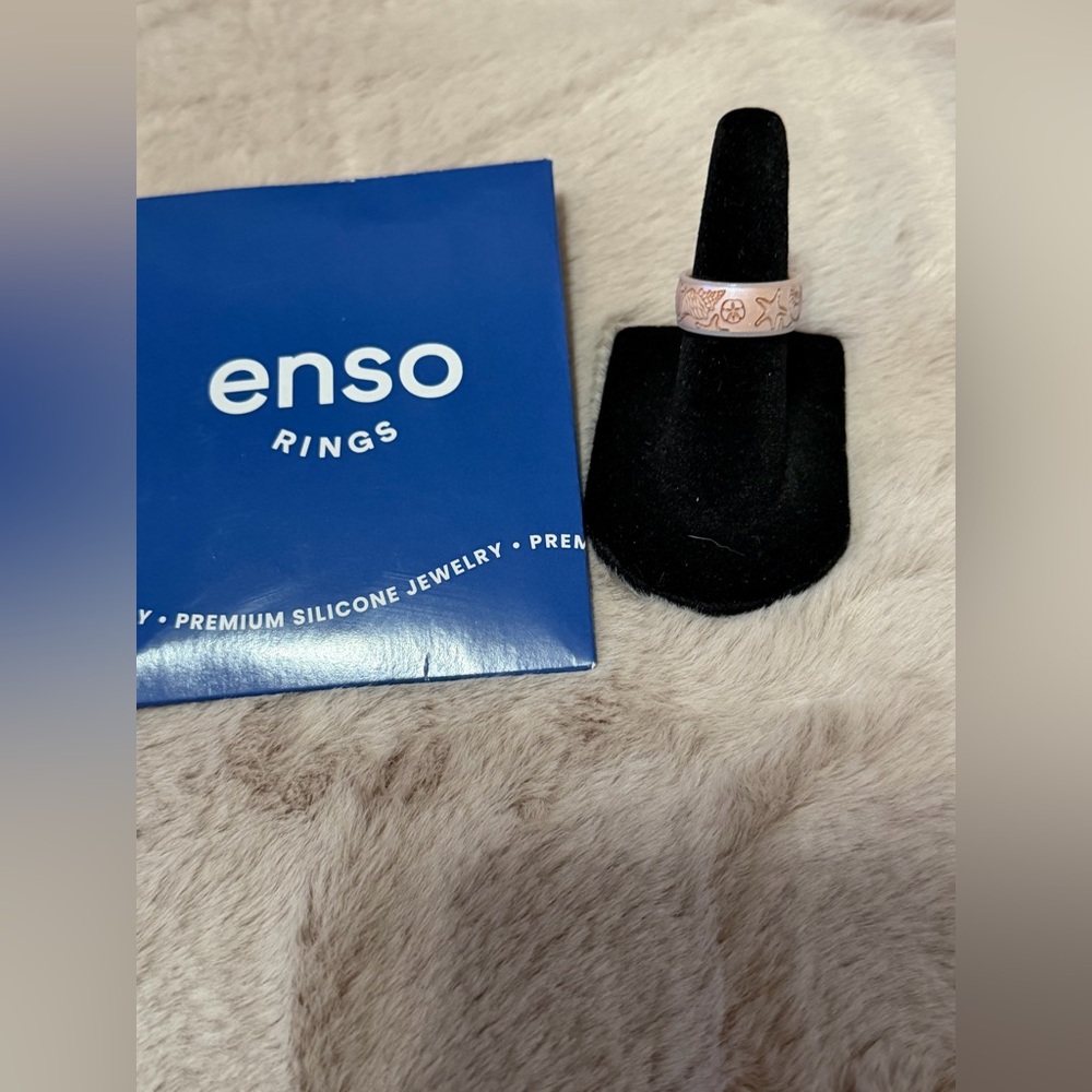 Enso Rings Women's Pink Silicone Star & Planet Pattern Ring